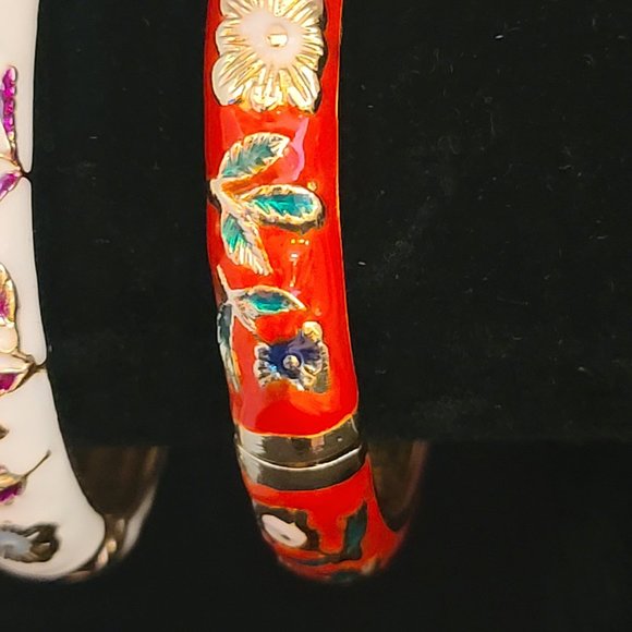 Lot of Five Bracelets - Ceramic and Stretchy - Picture 5 of 13